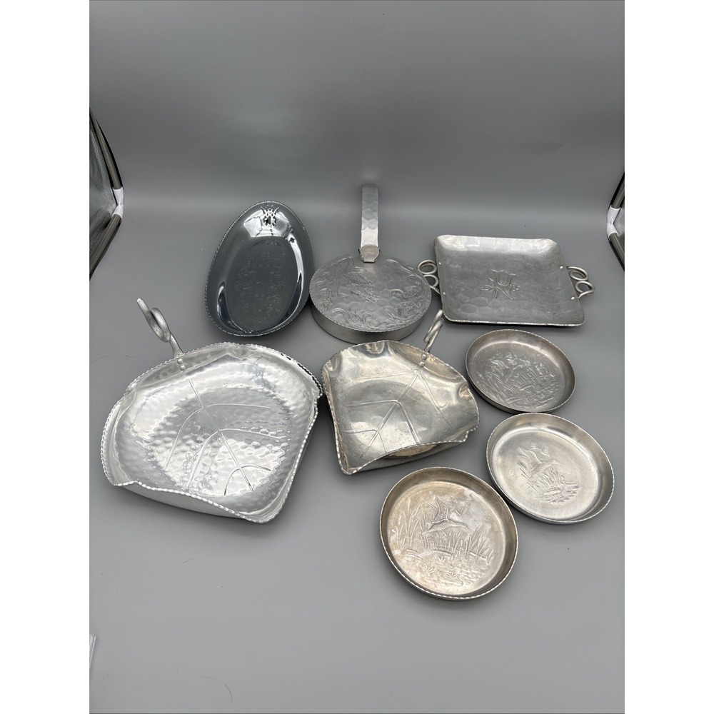 Buenilum Aluminum Kraftware Tray Leaf Coasters Krome Kraft Oval Tray Lot of 8
